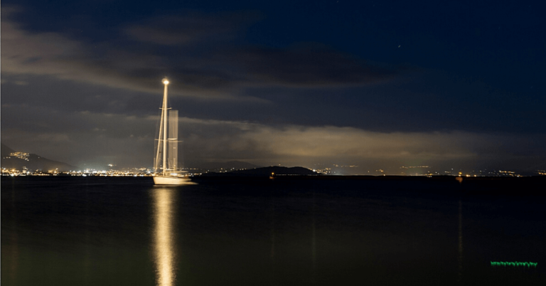 segnali luminosi barche